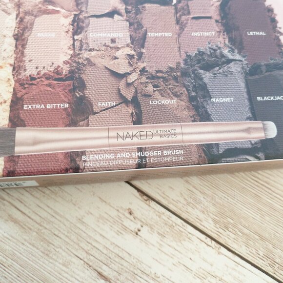 Urban Decay Naked Ultimate Basics Eyeshadow Palette NEW 12 Eye Colors Matte - Picture 3 of 12